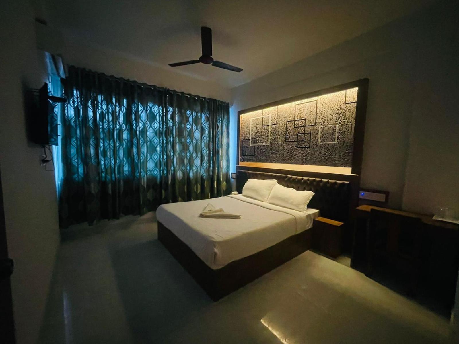 B Six Hotel Bangalore Exterior foto