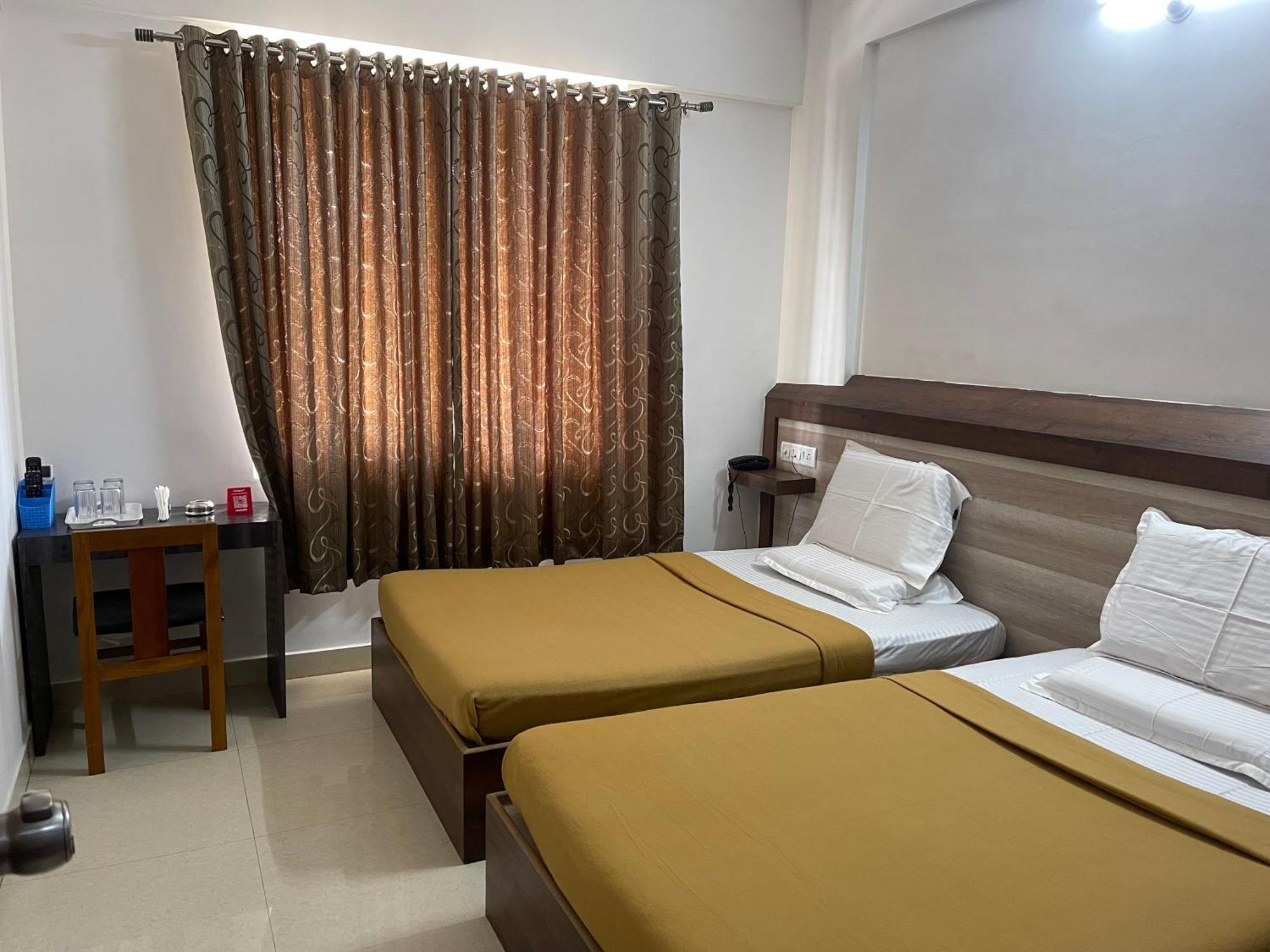 B Six Hotel Bangalore Exterior foto