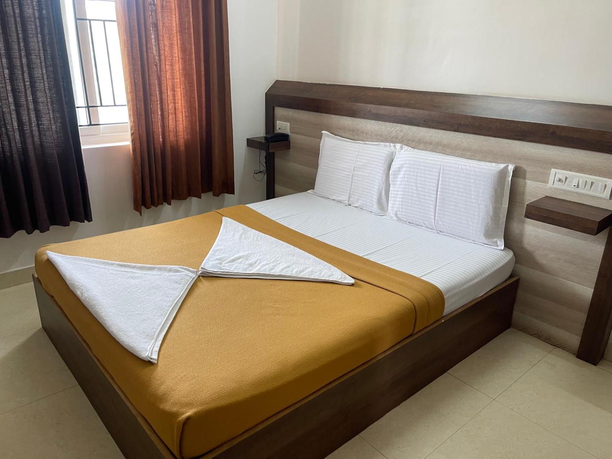 B Six Hotel Bangalore Exterior foto