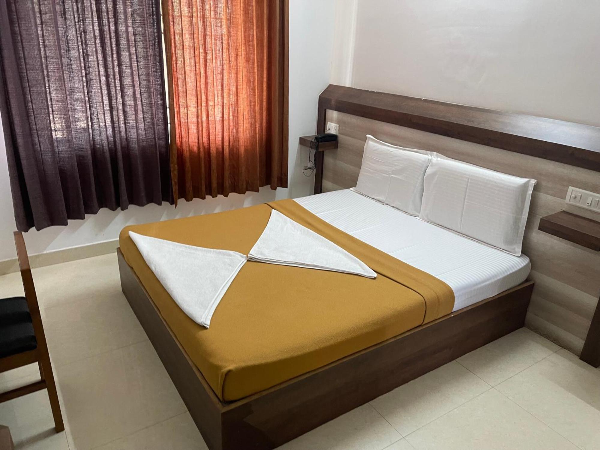 B Six Hotel Bangalore Exterior foto